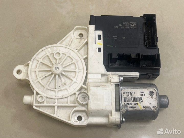 Мотор стеклоподъемника передний левый Volkswagen
