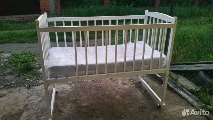 Детская кроватка