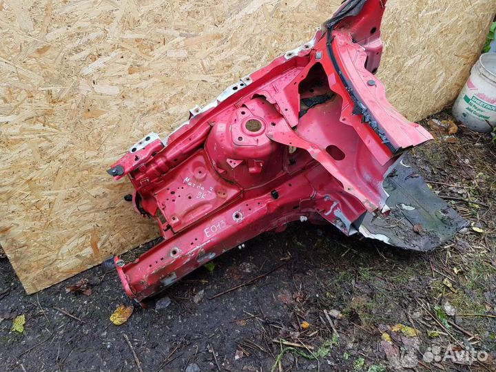 Лонжерон передний правый Mazda