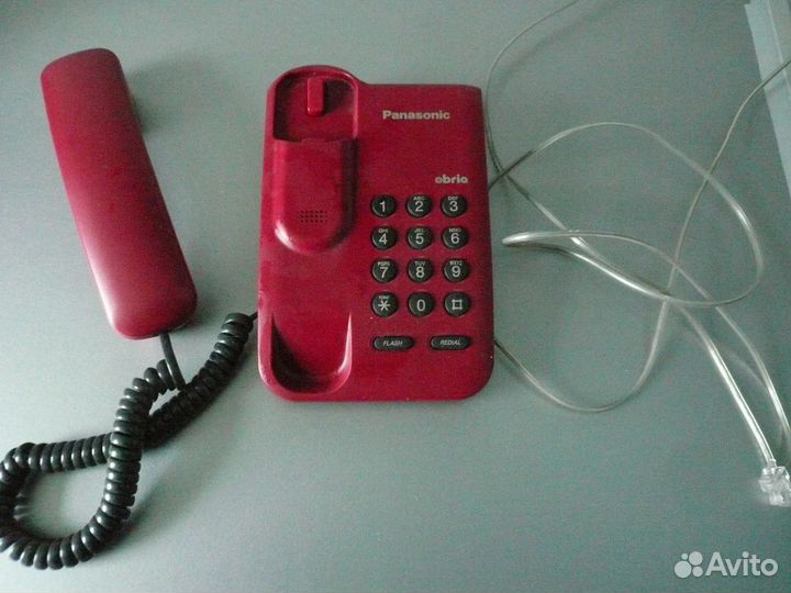 Стационарные удобные телефоны. Крупные кнопки