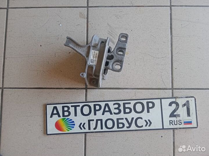 Опора двигателя правая Skoda Octavia A7