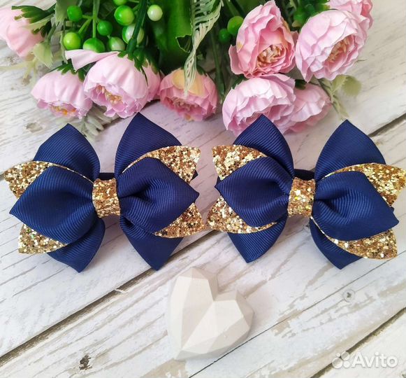 Синие школьные бантики к 1 сентября