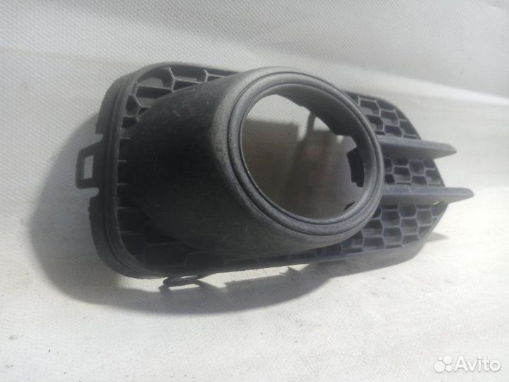 Накладка на туманку передняя правая Volkswagen