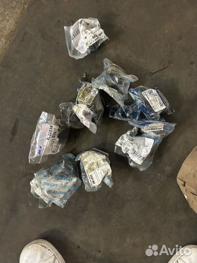 Комплект сайлентблоков марк 2 90