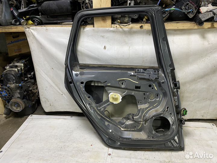 Дверь задняя левая Peugeot 308 универсал