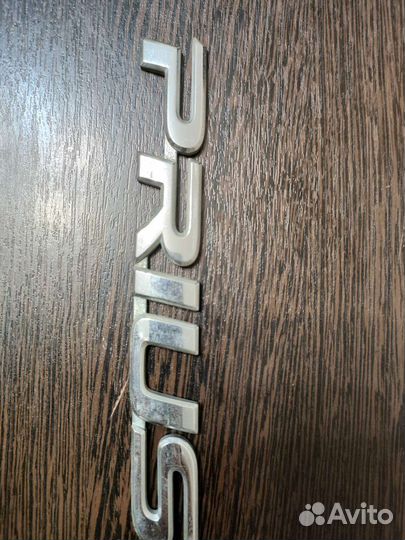 Эмблема двери багажника prius hybrid