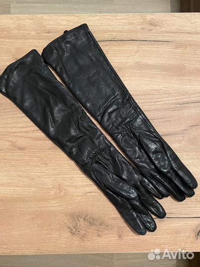 Перчатки женские кожаные Femina