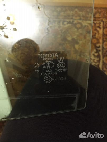 Стекло задней левой двери на Тойоту Камри 2003 год