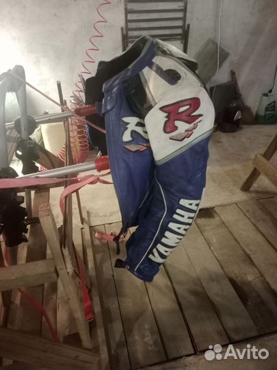 Мотокуртка кожаная