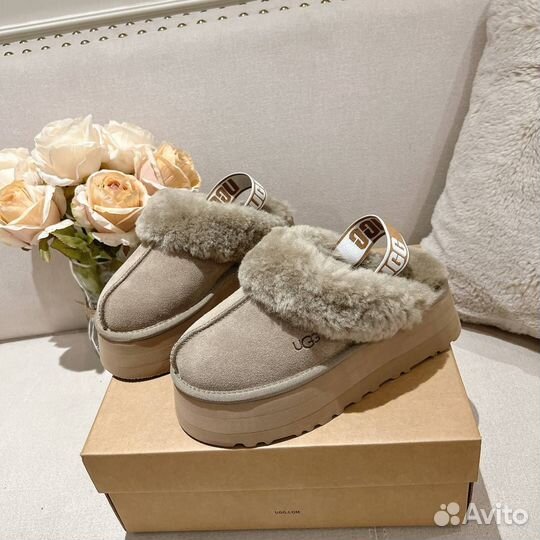 Шлепанцы UGG
