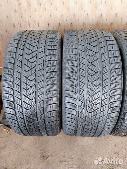 Pirelli Scorpion Winter 295/35 R21 107V