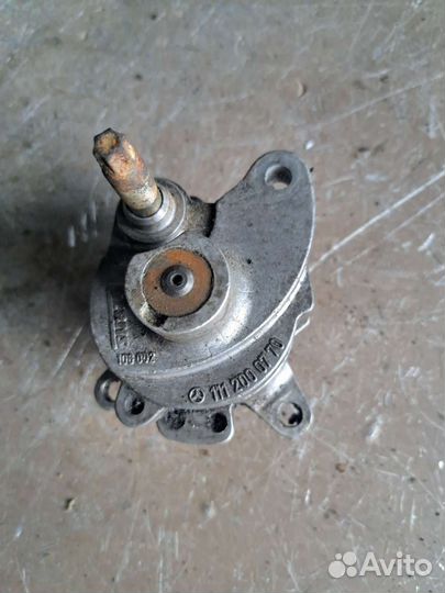 Натяжитель ремня на Mercedes W203