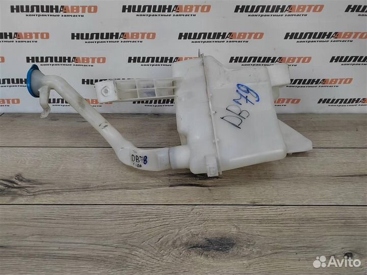 Бачок омывателя nissan Tiida 1 C11