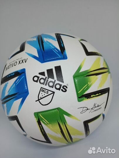 Футбольный мяч adidas MLS