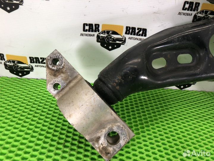 Рычаг подвески передний нижний правый R