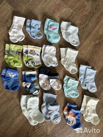 Детские носочки, шарфик, шапочка, варежки