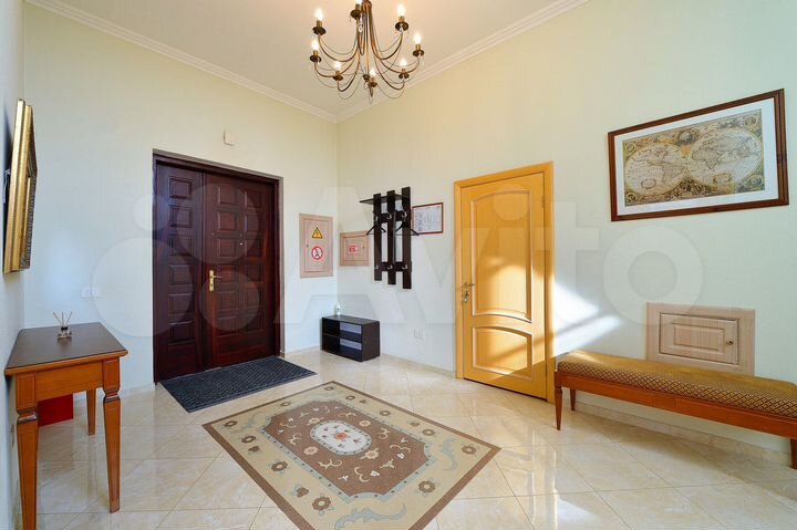 Коттедж 255 м² на участке 100 сот.