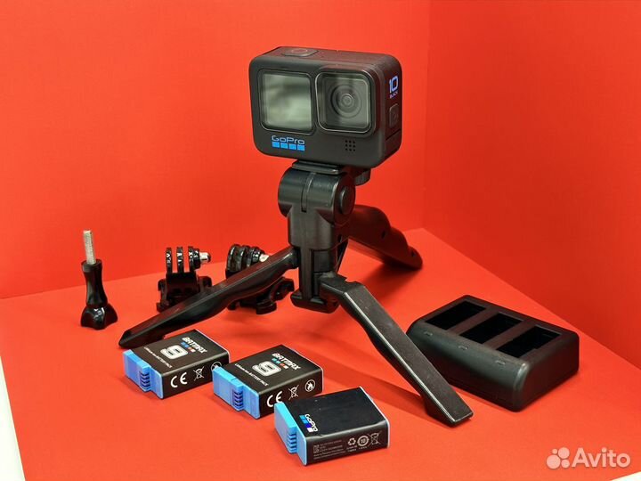 GoPro Hero 10 Black + набор аксессуаров