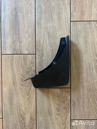 Брызговик задний правый Citroen Berlingo