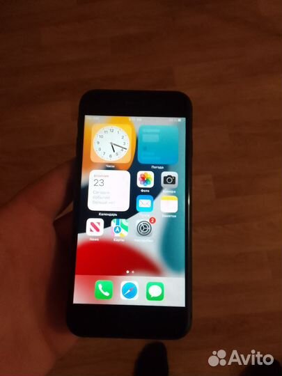 iPhone 8, 64 ГБ