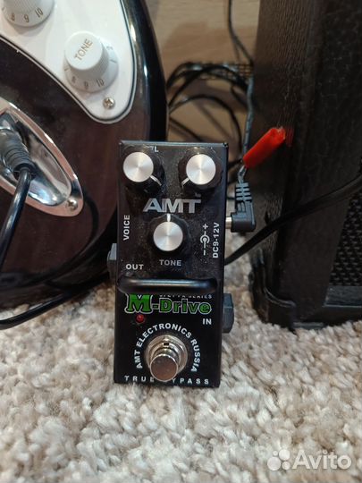 Электро гитара с комбиком