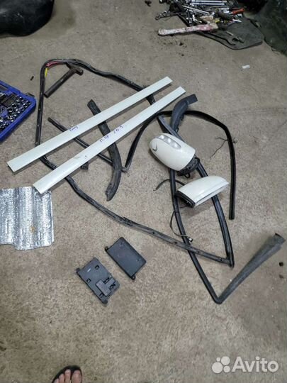 Блок в дверях передних на Мерседес 203