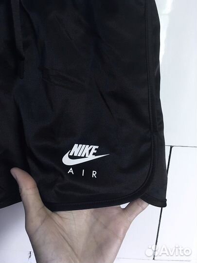 Новые спортивные шорты Nike из новых коллекций