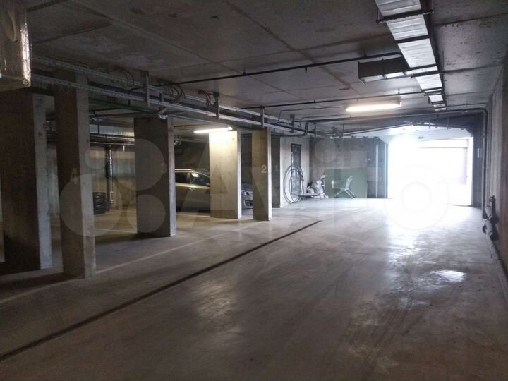 Машиноместо, 20 м²