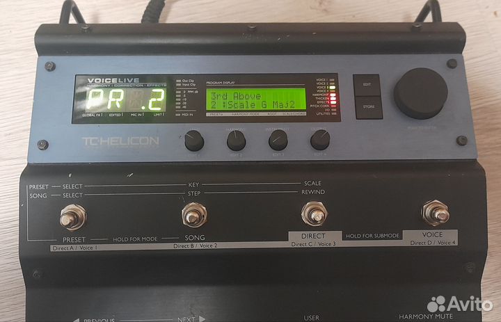 Вокальный процессор TC Helicon Voicelive