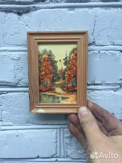 Картина из янтаря