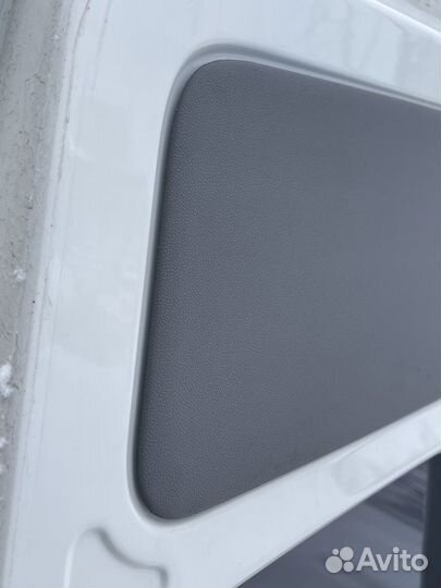 Облицовка задней двери Фольксваген Crafter