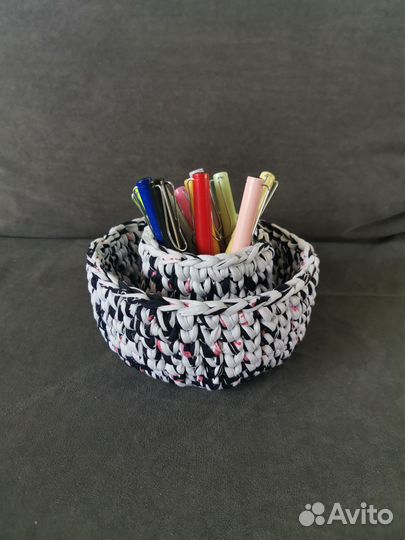 Набор вязаных корзин