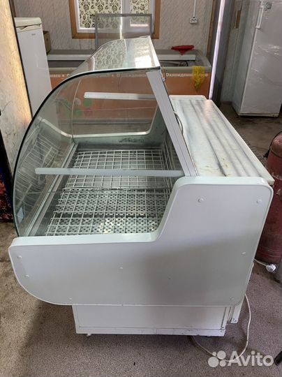 Витринный холодильник