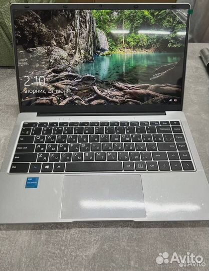 Ноутбук новый на гарантии