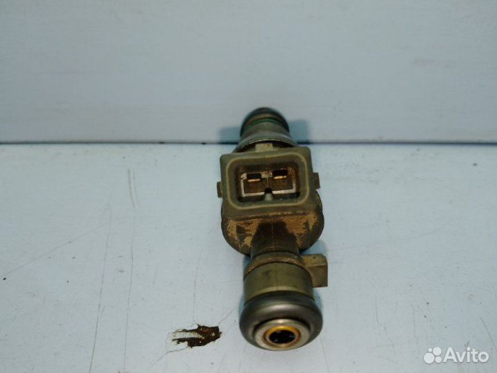 Форсунка топливная Mercedes-Benz C-Class W202