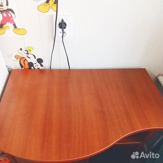 Стол