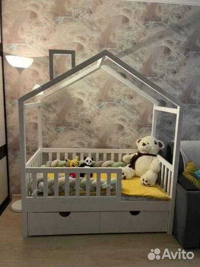 Детская кровать с ящиками от 3 лет