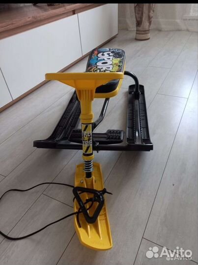 Детский снегокат новый