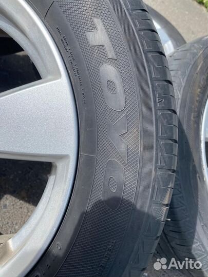 Toyo NanoEnergy 3 215/60 R16