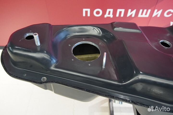 Бак Mitsubishi Pajero 3 из композита бензин