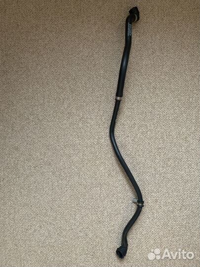 Патрубок системы охлаждения mercedes benz