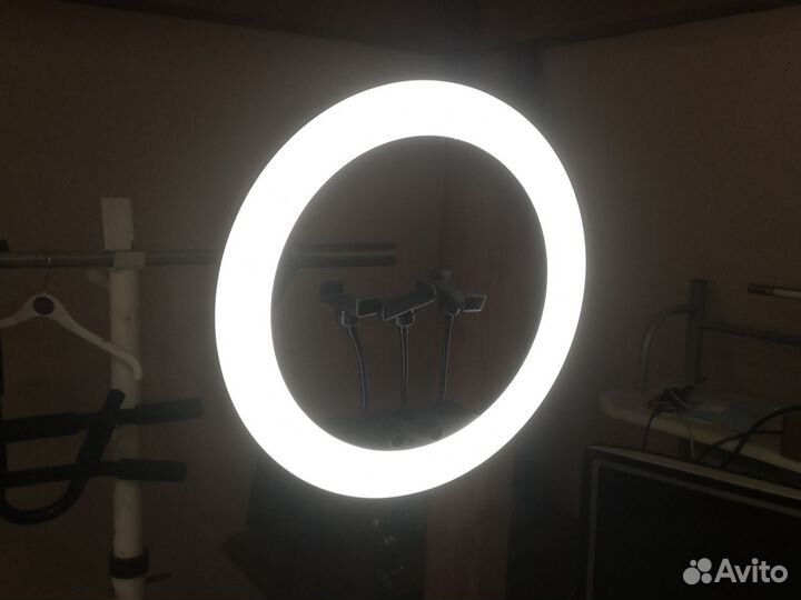 Лампа блогерская