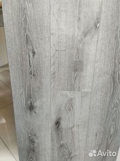 Ламинат и кварцвинил влагостойкие