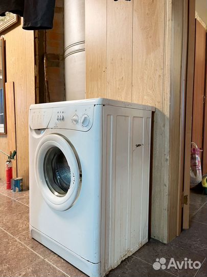 Стиральная машина indesit