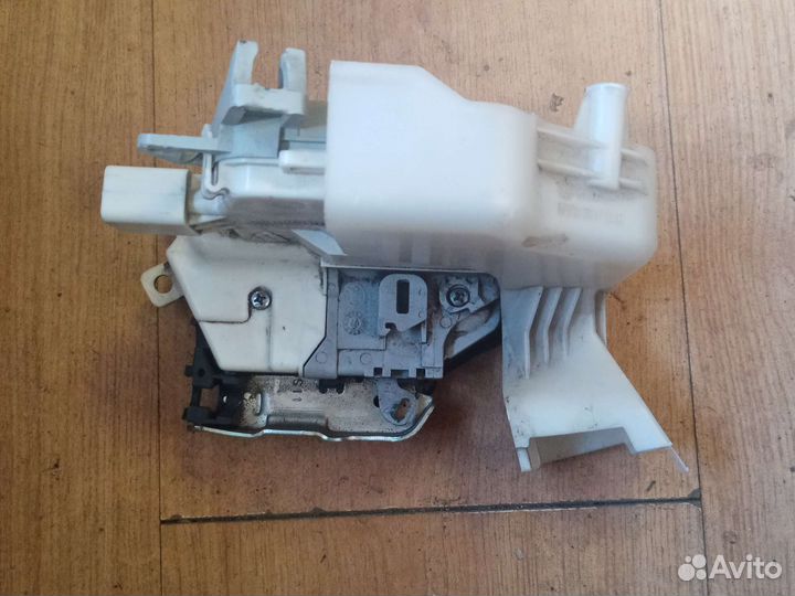 Замок двери передней левой audi A5 /S5