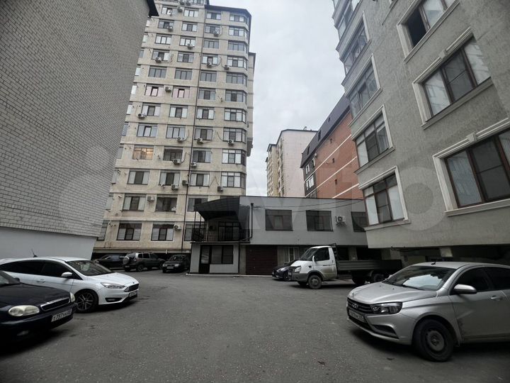 2-к. квартира, 100 м², 8/12 эт.