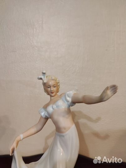 Статуэтка. Фарфор. Schau Bach. Германия