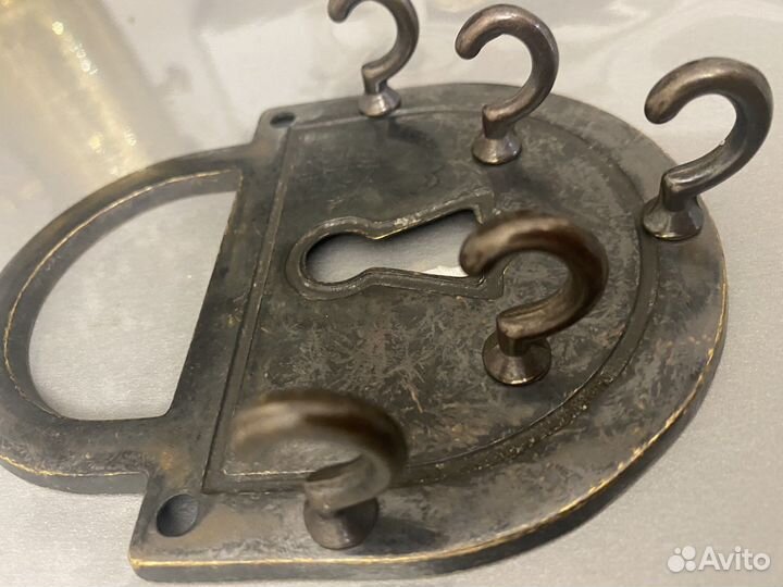 Вешалка - замок из латуни