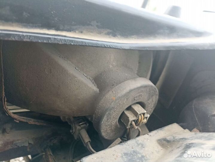 Фары Hella на Фольцваген джетта 2