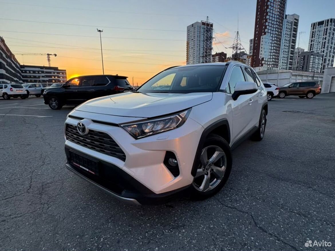 Toyota RAV4 2.5 AT, 2019, 90 264 км